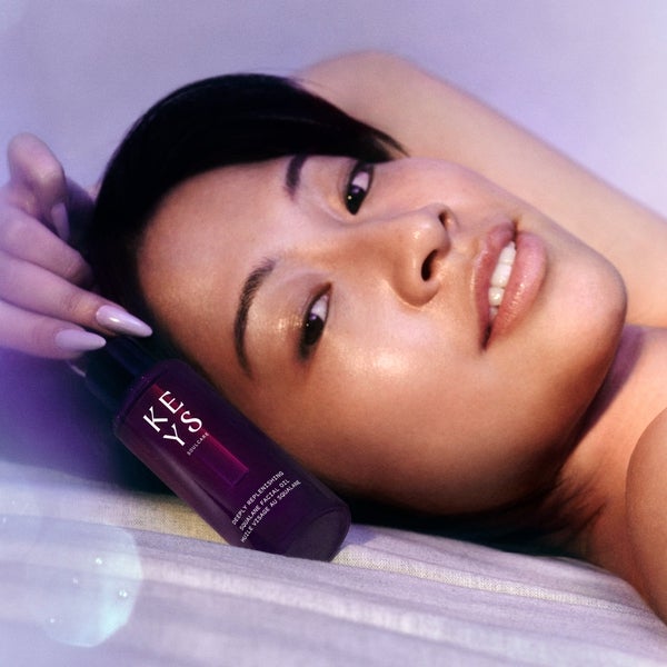 Model Using Squalane Facial Oil